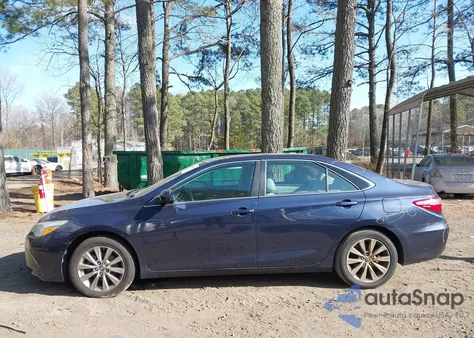 2017 Toyota Camry Xle z USA, uszkodzony, nr VIN 4T1BF1FK4HU663867